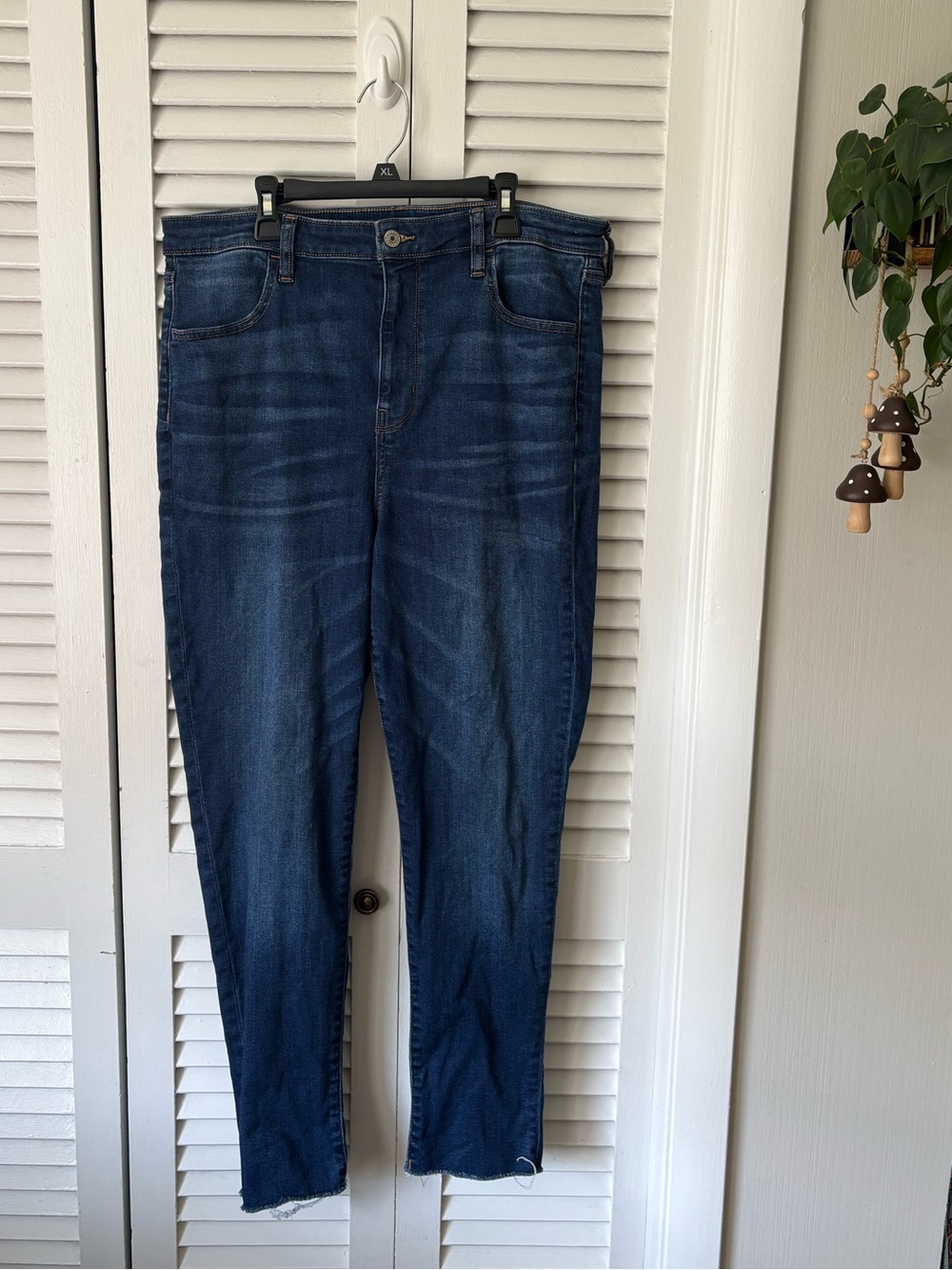 American Eagle - Dark Wash High-Rise Super Stretch Jeans